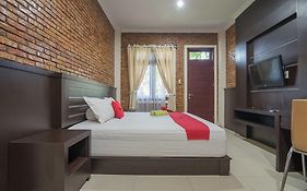 Reddoorz Plus Near Cambridge City Square 2 Medan